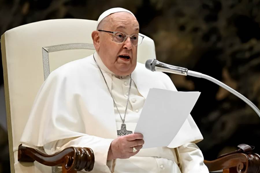 O Papa Francisco, líder espiritual de mais de 1,3 bilhão de católicos, revelou que possui uma carta de renúncia pronta