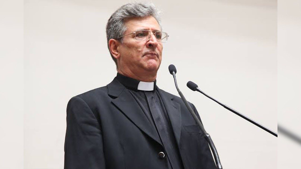 Padre Vitor Feller Morre aos 72 Anos e Deixa Legado Espiritual Inestimável em Santa Catarina