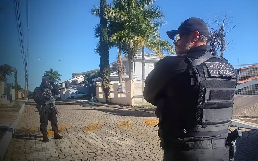 Operação da PF Contra Jair Bolsonaro Impõe Tornozeleira e Restrições: STF Intensifica Investigação Sobre Tentativa de Golpe