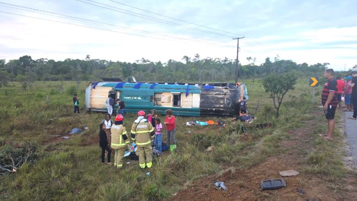 Tombamento de Ônibus na BR-156 Deixa Feridos e Reacende Alerta Sobre Segurança Viária no Amapá