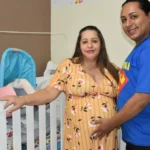 Professora Valdira das Neves realiza sonho do filho e gera os próprios netos: uma história de amor e superação