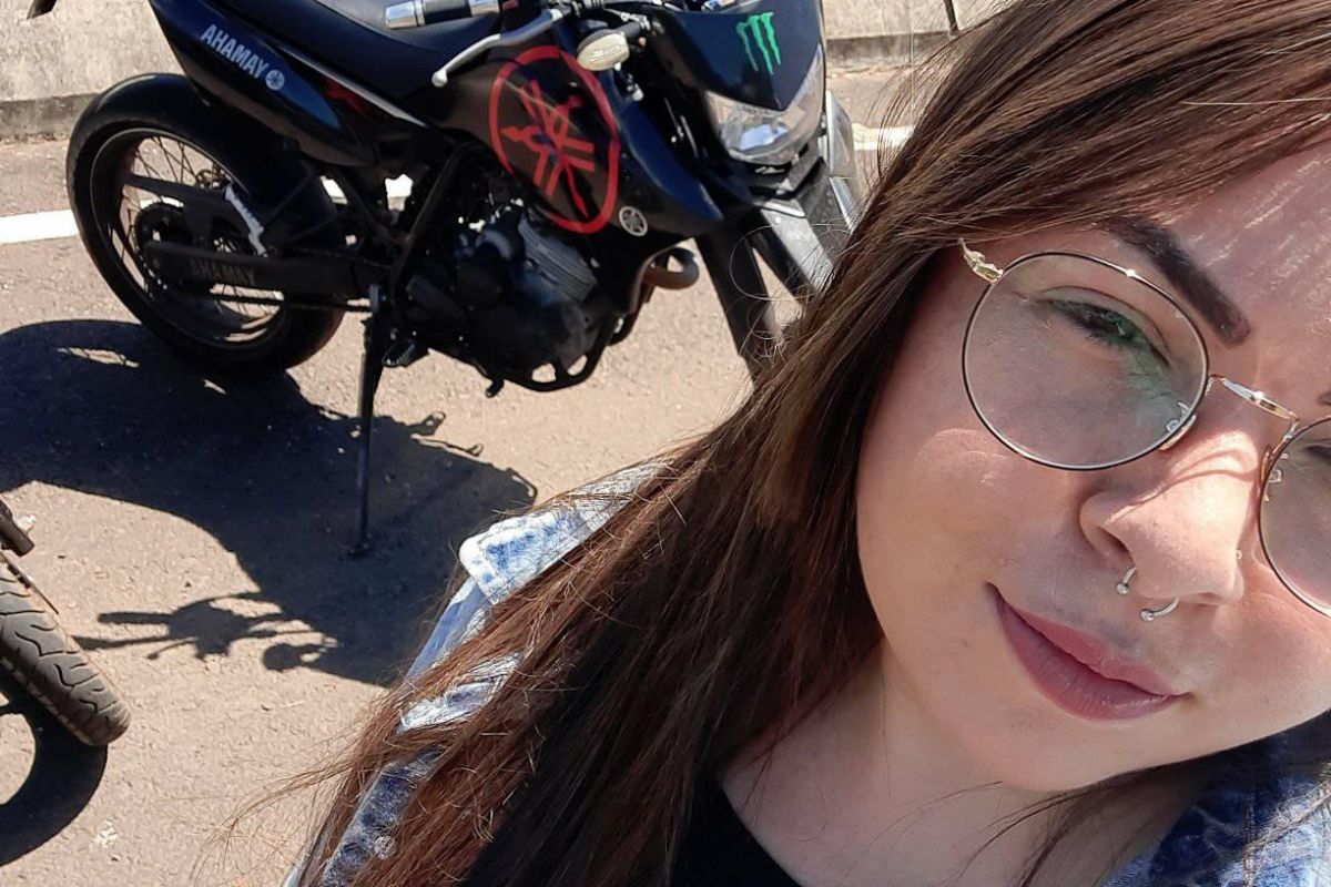Mistério em Chapecó: Rafaela Oliveira é Encontrada Morta com Sinais de Violência em Casa Trancada