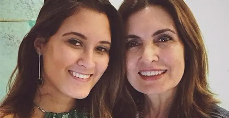 Filha de Fátima Bernardes, visivelmente abalada, compartilhou em vídeo o momento delicado que sua família enfrenta.