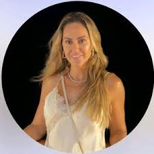 Missa de Sétimo Dia em Itumbiara Reúne Comunidade em Apoio a Sarah Araújo