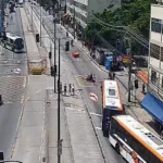 Criminosos sequestram ônibus e BRT na Zona Oeste do Rio e causam caos no transporte público