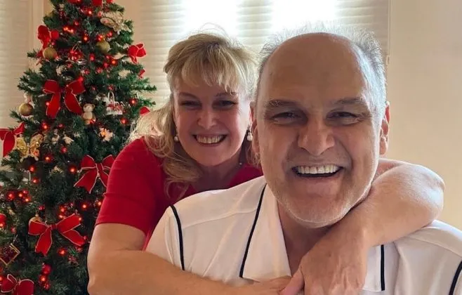 A despedida de Oscar Schmidt: emoção da esposa marcou o velório reservado