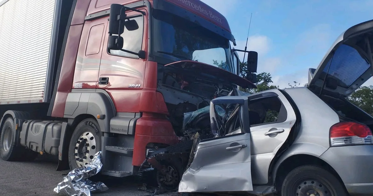 Tragédia na BR-251 em Minas Gerais: acidente com família gera comoção nacional